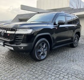 2023 Toyota Land Cruiser 300 Series GR Sport