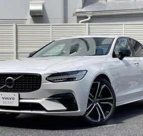 2022 Volvo S90 Recharge Ultimate T8 AWD
