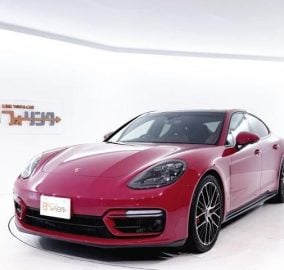 2022 Porsche Panamera GTS
