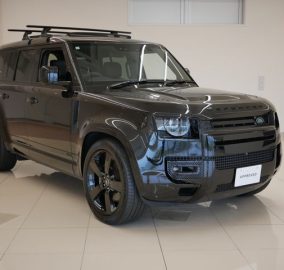 2023 Land Rover Defender 110 P525