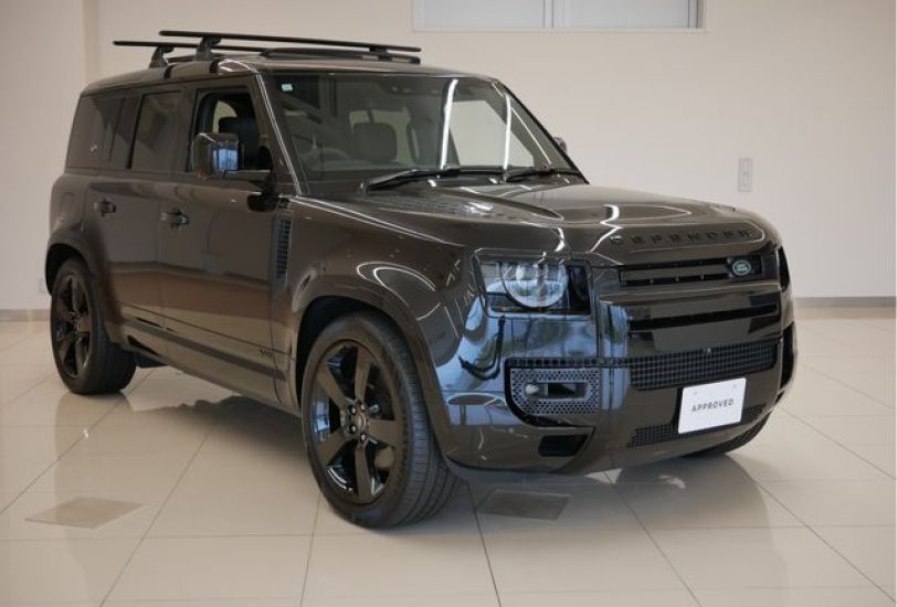 2023 Land Rover Defender 110 P525