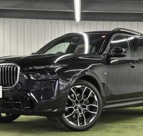 2023 BMW X7