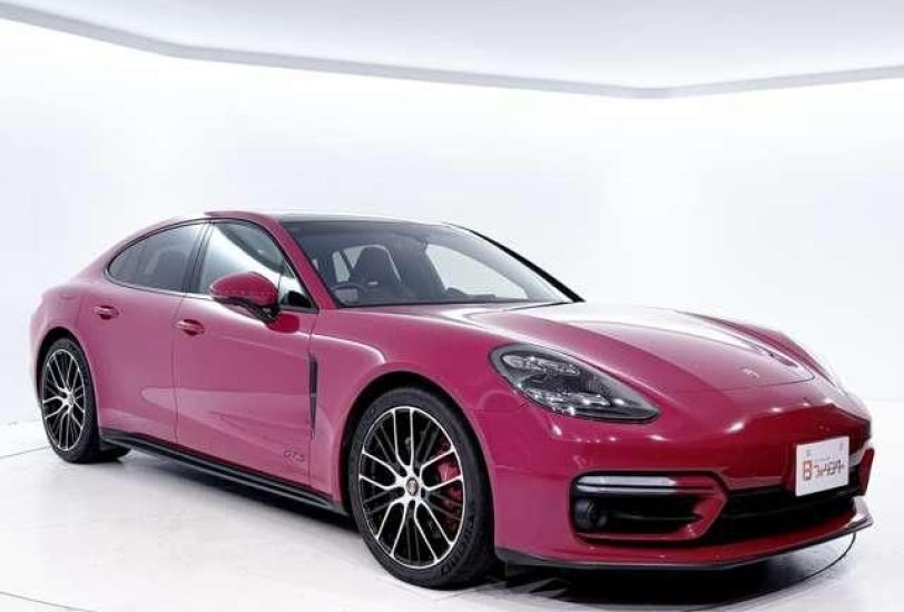 2022 Porsche Panamera GTS