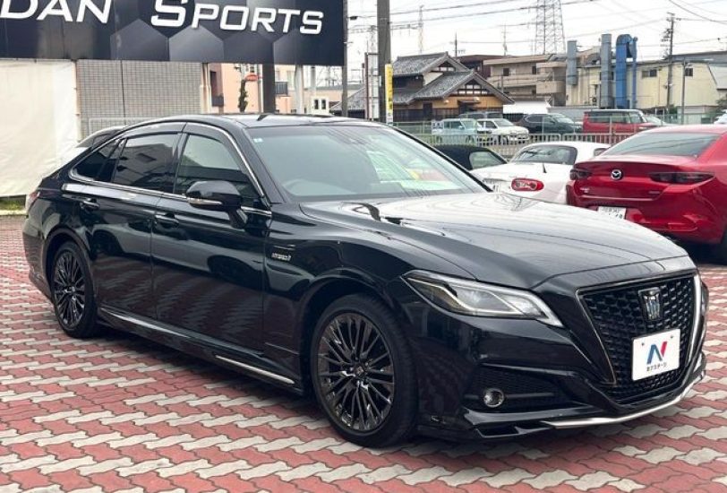 2020 Toyota Crown S Hybrid