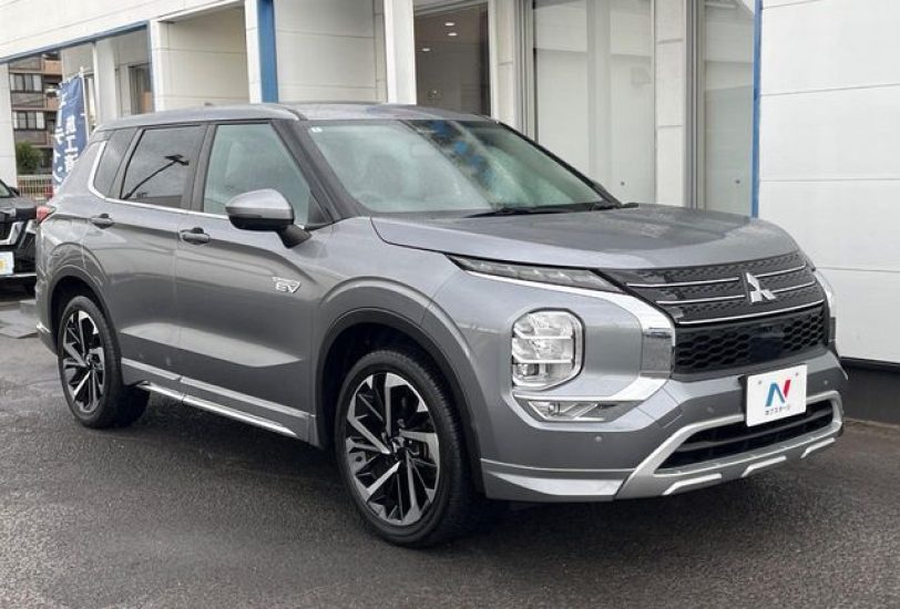 2022 Mitsubishi Outlander PHEV P