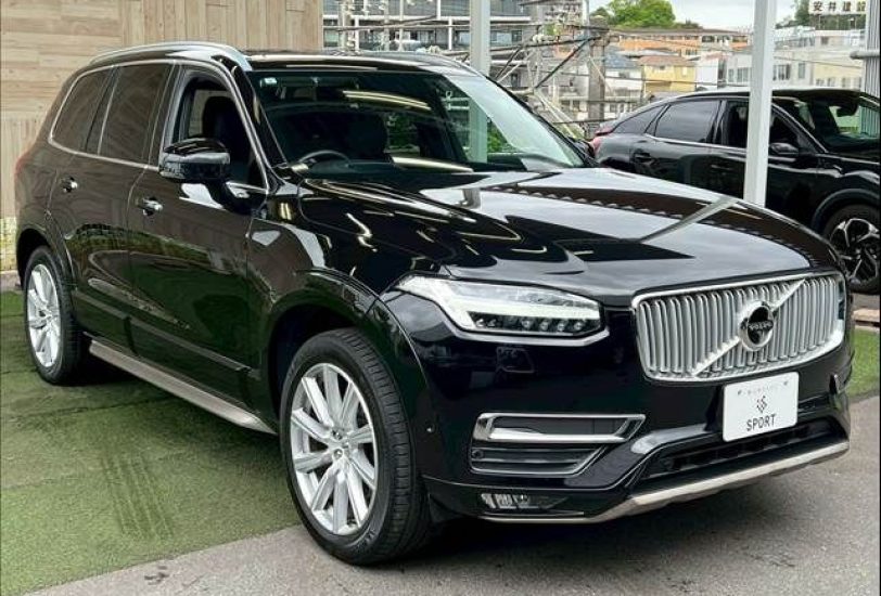 2019 VOLVO XC90 D5