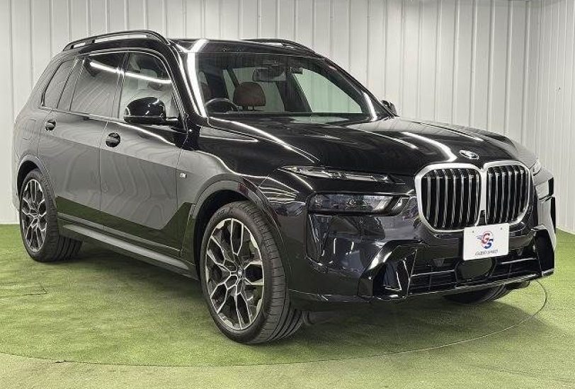 2023 BMW X7