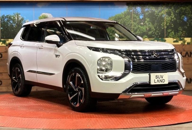 2022 Mitsubishi Outlander PHEV P