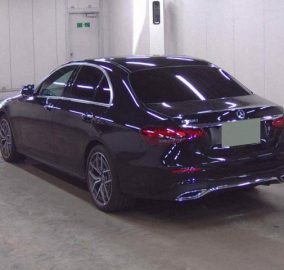 2022 Mercedes-Benz E200