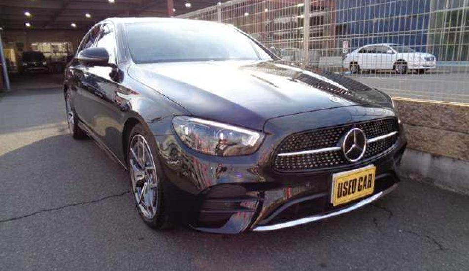 2022 Mercedes-Benz E200