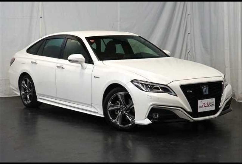 Toyota Crown RS Advance