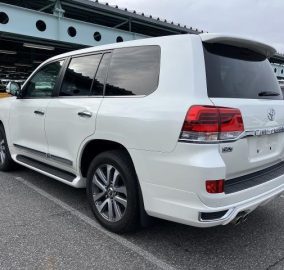 2020 Toyota Landcruiser ZX