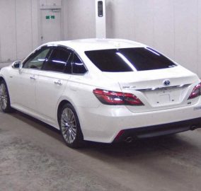2020 Toyota Crown Hybrid