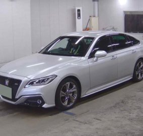 Toyota Crown RS