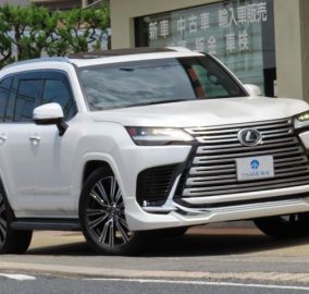 Lexus LX600 2024