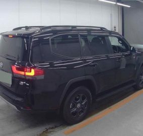 Toyota LC300 GR Sport