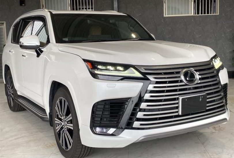 Lexus LX600