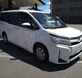 Toyota Voxy X