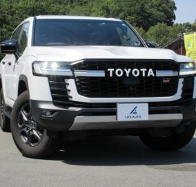 2023 Toyota LC300 GR Sport