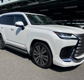 Lexus LX600