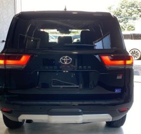 Toyota LC300 GR SPORT