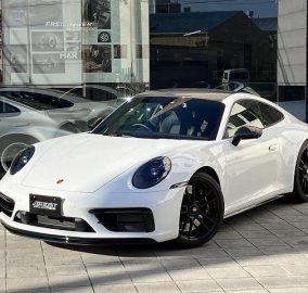 2024 Porsche 911 Carrera 4 GTS