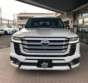 2023 Toyota Land Cruiser ZX 300