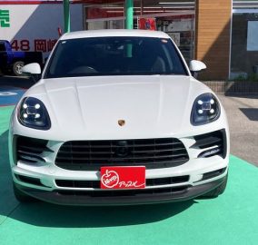 2021 Porsche Macan Base Grade