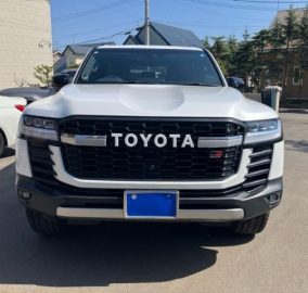 2023 Toyota Land Cruiser 300 Series GR Sport
