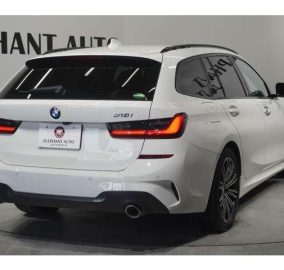 2020 BMW 320i M-Sport Touring