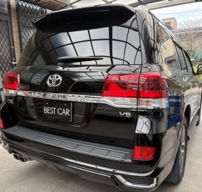 2021 Toyota Land Cruiser ZX V8