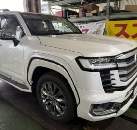 2025 Toyota Land Cruiser ZX 300 Series