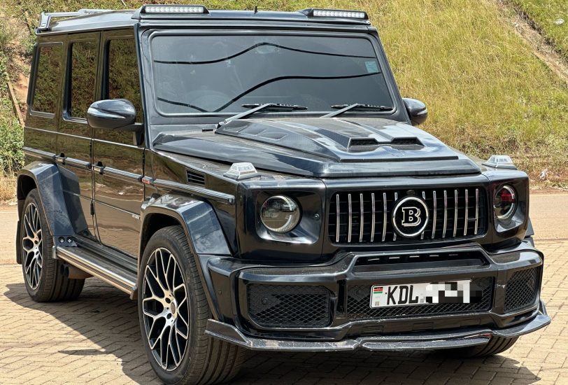 2014 Mercedes-Benz G-Wagon 350d with Brabus Bodykit