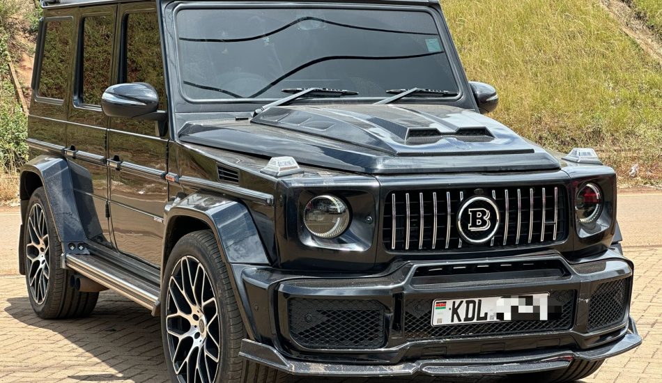 2014 Mercedes-Benz G-Wagon 350d with Brabus Bodykit