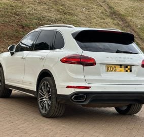 2015 Porsche Cayenne 3.6L V6 Platinum Edition