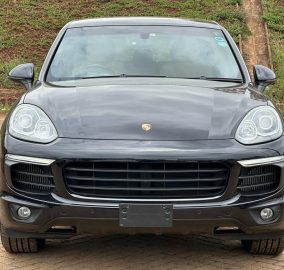 2016 Porsche Cayenne S 3.6 Twin-Turbo V6