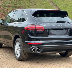 2016 Porsche Cayenne S 3.6 Twin-Turbo V6
