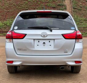 2016 Toyota Fielder S 1800cc