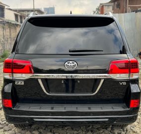 2016 Toyota Land Cruiser ZX 4.6L V8