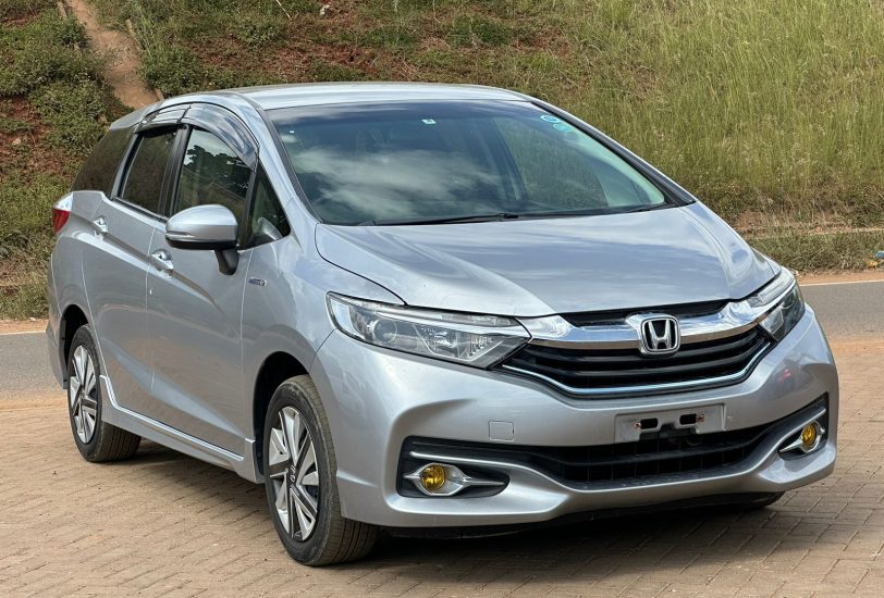 2017 Honda Shuttle Hybrid 1.5 L 2WD