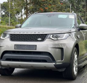 2017 Land Rover Discovery HSE TD6 Luxury