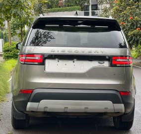 2017 Land Rover Discovery HSE TD6 Luxury