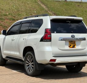 2017 Toyota Land Cruiser Prado TX 2.8L GDJ150