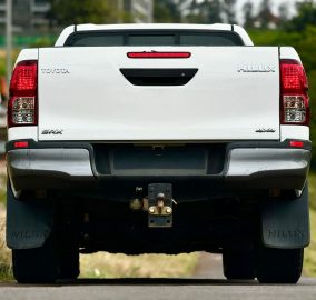 2018 Toyota Hilux D.Cab 2.4GD6 4x4 Manual