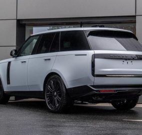 2024 Land Rover Range Rover P615 SV