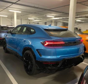 2025 Lamborghini Urus SE