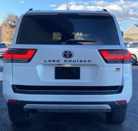 2024 Toyota Land Cruiser 300 Series