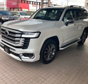 2023 Toyota Land Cruiser ZX 300