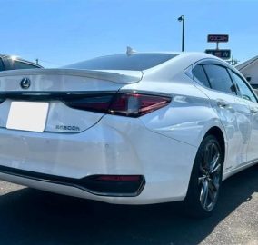 2021 Lexus ES300h F Sport