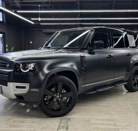 2023 Landrover Defender 110 Eastnor Edition
